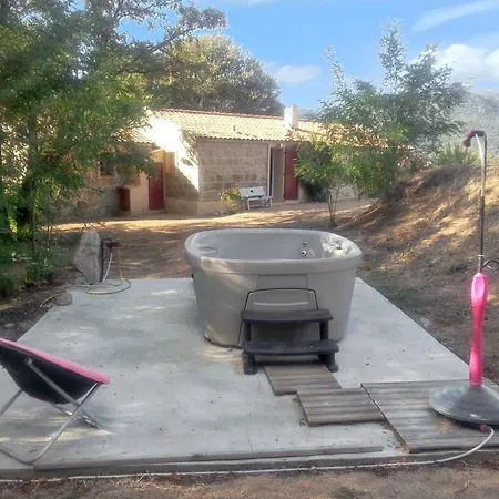 Holiday home Maison Charmante Avec Jacuzzi Et Vue Sur Montagne A